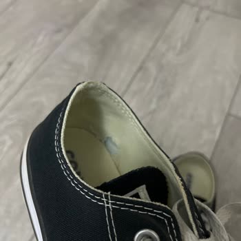 Converse Ayakkabıda Kısa Sürede Ciddi Kalite Sorunları