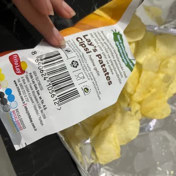 Bozuk Cips Tüketimi Sonrası Sağlık Sorunu Ve Şok Marketten Çözüm Talebi