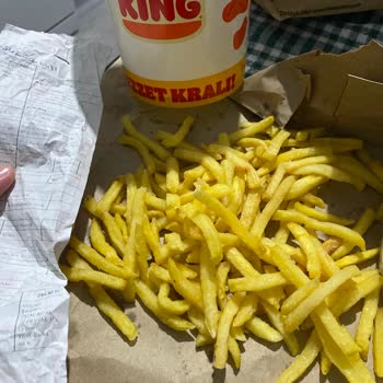 Soğuk Ve Bayat Patates Kızartması, Ulaşılamayan Müşteri Hizmetleri