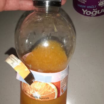 Migros'tan Alınan Meyve Suyunda Silinmiş Son Kullanma Tarihi Endişesi