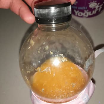 Migros'tan Alınan Meyve Suyunda Silinmiş Son Kullanma Tarihi Endişesi