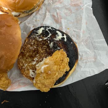 Popeyes Siparişimde Eksik Ve Yanmış Ürünler Tekrar Mağduriyet Yaşadım