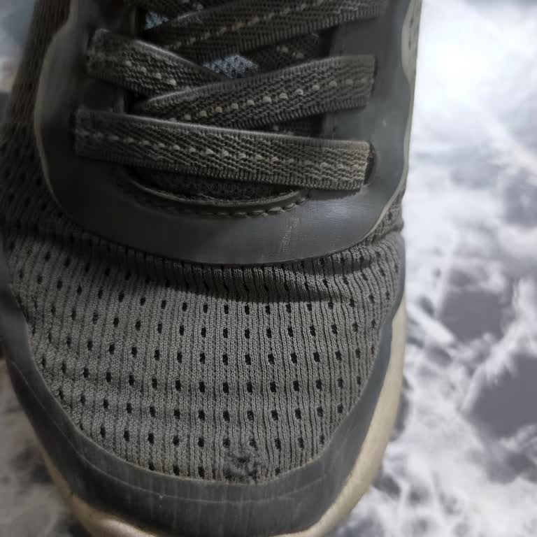 Satın Aldığım Ayakkabının Kısa Sürede Yırtılması Ve İade Talebimin Reddedilmesi