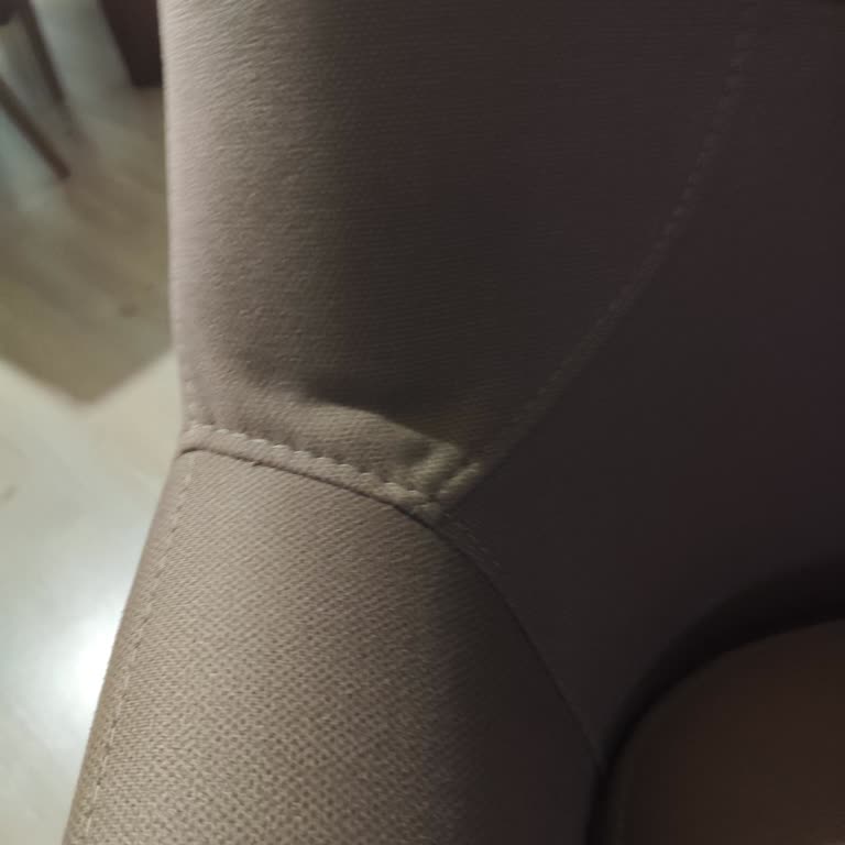 Zell Valens Berjerlerde Kumaş Soyulması Ve İlgisiz Müşteri Hizmetleri