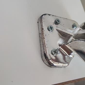 Kusurlu TV Ünitesi Ayakları Ve Çözülmeyen Parça Değişimi Sorunu