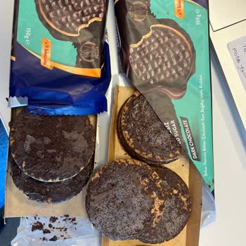 Bozuk Bisküvi Ve Söz Verilen Paketin Gönderilmemesi