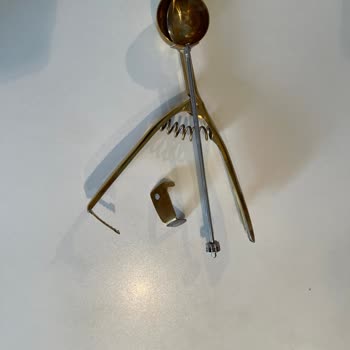 Tchibo'dan Aldığım Çelik Dondurma Kaşığı Kısa Sürede Kırıldı Ve Güvenlik Riski Oluşturdu