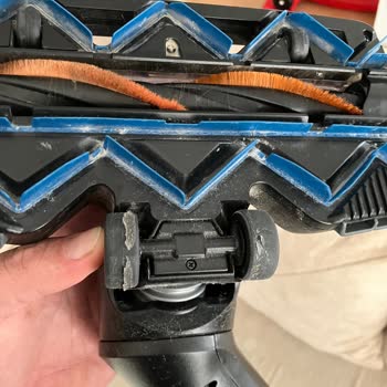 Philips Şarjlı Süpürgenin Tekerleklerinde Soyulma Ve Garanti Dışı Yanıt