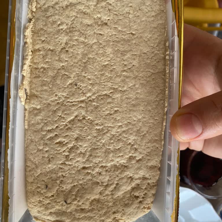 Satın Aldığım Helva Paketinden Böcek Çıkması Sağlığımı Tehdit Etti