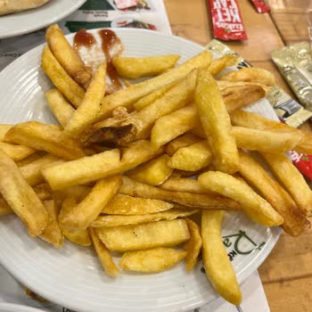 Siparişte Yanlış Ürün Ve İlgisiz Personel Mağduriyeti Yaşadık