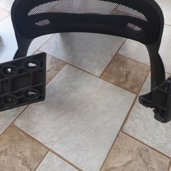 Dayanıksız Sandalye, Yetersiz Müşteri Hizmeti: Mağduriyetim Giderilmiyor