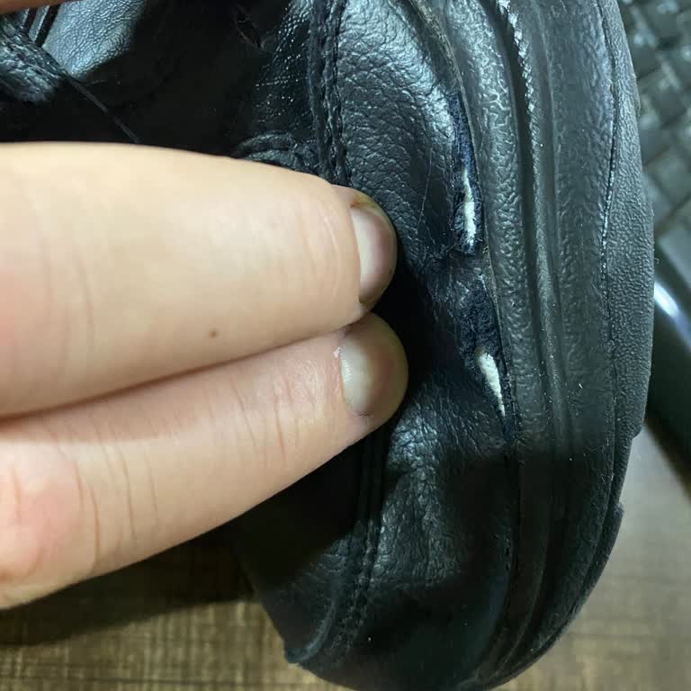 Kusurlu Adidas Ayakkabı İçin İade Talebim Reddedildi, Mağdur Edildim