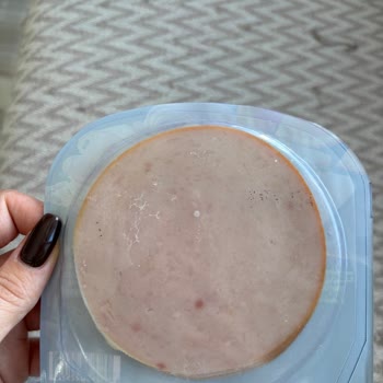 Tarihi Geçmiş Ve Vakumlanmamış Hindi Füme Ürünü Sağlık Riski Yarattı