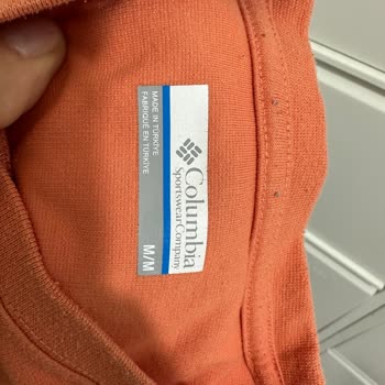 Columbia T-shirtte Kısa Sürede Kumaş Bozulması Ve Yünlenme Sorunu