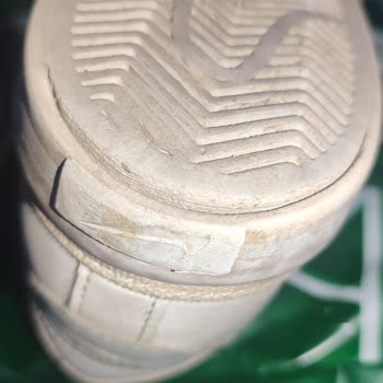 Nike Ayakkabının Ön Tarafı 1 Ayda Söküldü Mağaza Çözüm Sunmadı