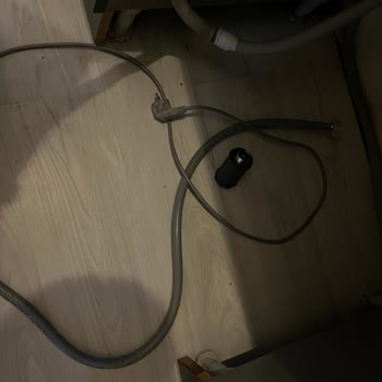 Arçelik Bulaşık Makinemde Sürekli Su Alma Ve Paslanma Sorunları Çözülmüyor