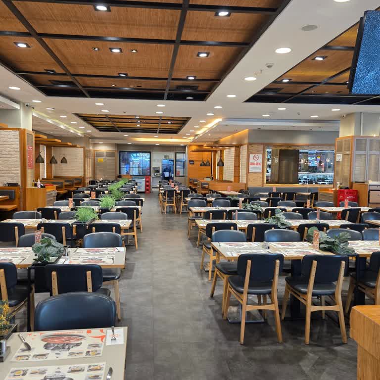 HD İskender'de Açılış Saati Belirsizliği Ve Personel İlgisizliği Mağduriyeti