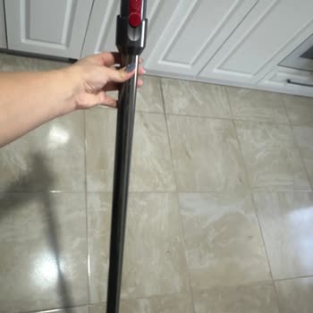 Dyson Süpürgemin Havayolu Kendi Parçası İle Tıkandı Garanti Kapsamında Çözüm Bekliyorum