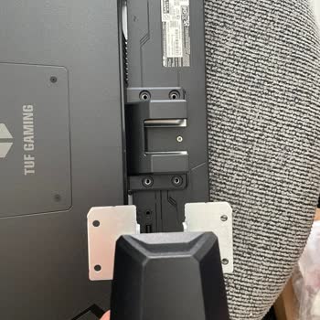 Satın Aldığım Monitörün Stand Vidaları Eksik Çıktı, Mağduriyetim Giderilmiyor