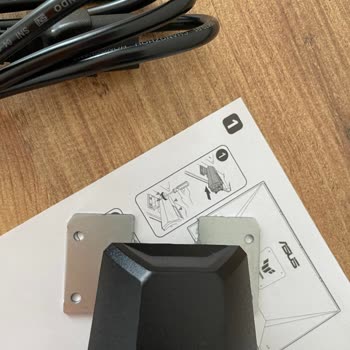 Satın Aldığım Monitörün Stand Vidaları Eksik Çıktı, Mağduriyetim Giderilmiyor