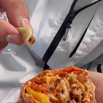 Öncü Döner Dürümün İçindeki Derinin Üstündeki Kıllar