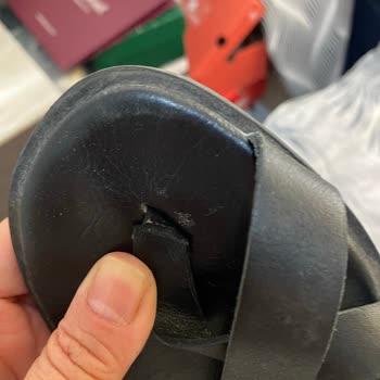 Aldığım Sandaletler Kısa Sürede Bozuldu Mağaza Tamiri Yetersiz Kaldı