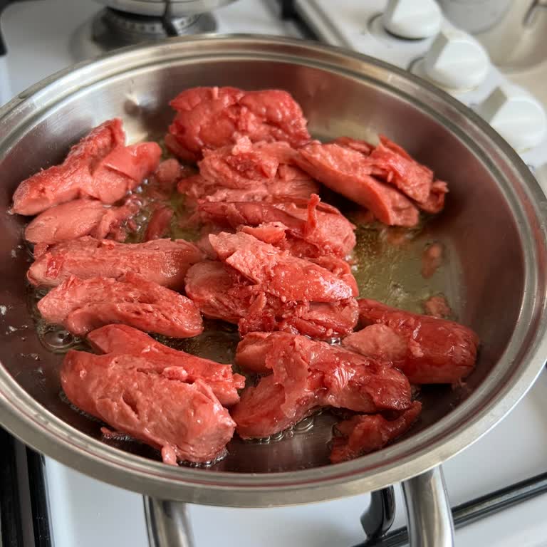 BİM'den Alınan Sosislerde Bozuk Koku Ve Kalite Sorunu