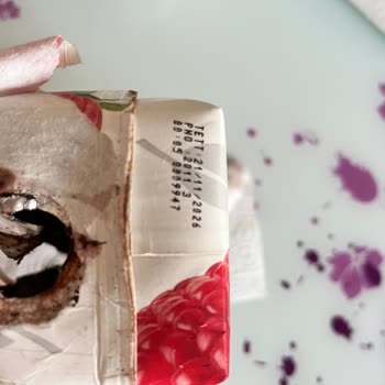 Lavi Juice Bozuk Ve Kötü Kokulu Ahududulu Meyve Suyu: Sağlık Riski Ve İade Talebi