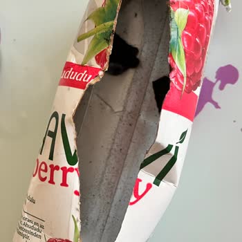 Lavi Juice Bozuk Ve Kötü Kokulu Ahududulu Meyve Suyu: Sağlık Riski Ve İade Talebi