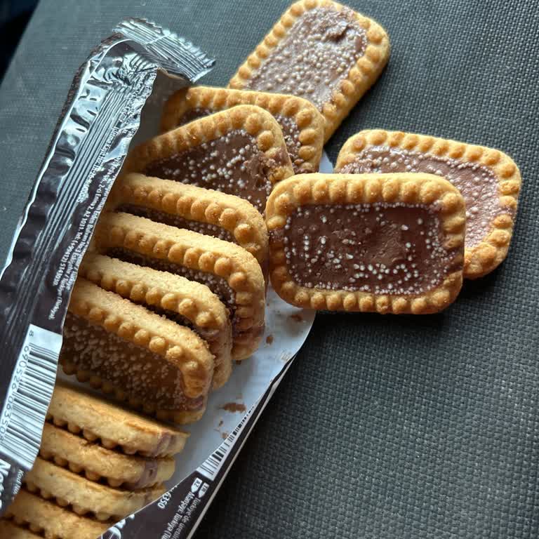 Aldığım Çikolatanın Üzerinde Beyaz Lekelerle Karşılaştım