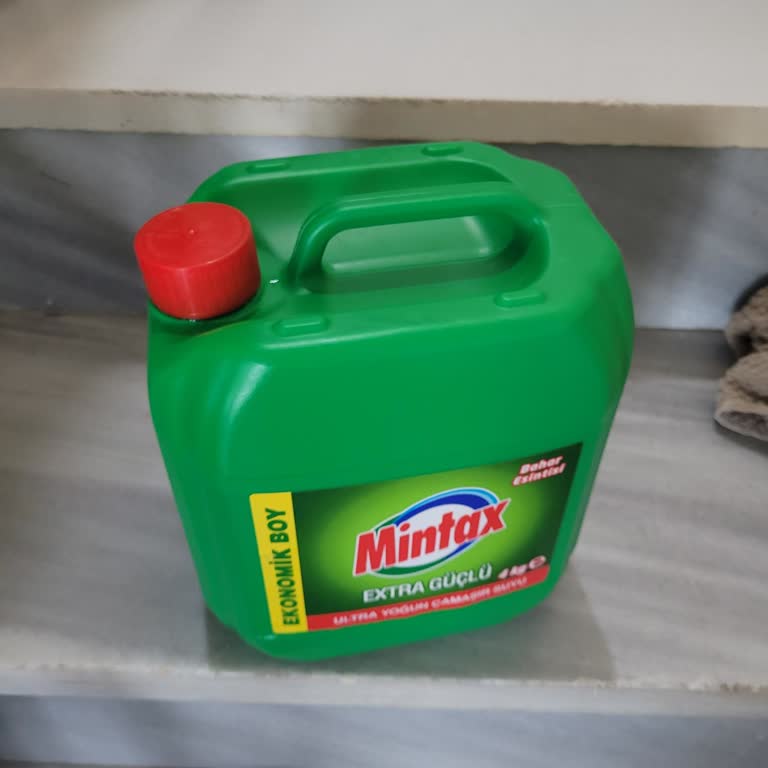 Çamaşır Suyu Poşete Sızdı Montum Kalıcı Olarak Lekelendi