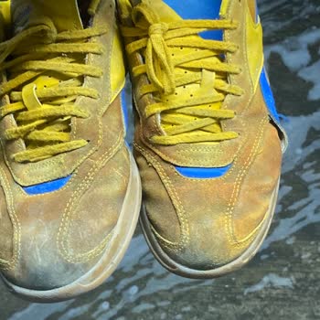 Kısa Sürede Rengi Solan Ve Dikişleri Patlayan Ayakkabıya Çözüm Sunulmadı