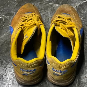 Kısa Sürede Rengi Solan Ve Dikişleri Patlayan Ayakkabıya Çözüm Sunulmadı