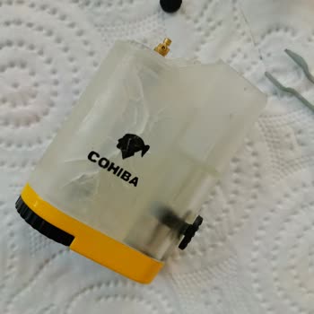 Ttobacco Shop Satın Aldığım Çakmak Bir Dakikada Kırıldı ve Gaz Sızdırdı