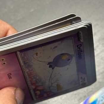 Nezih Mağazası'ndan Satın Alınan Pokemon Kartının Sahte Çıkması Ve İade Talebi