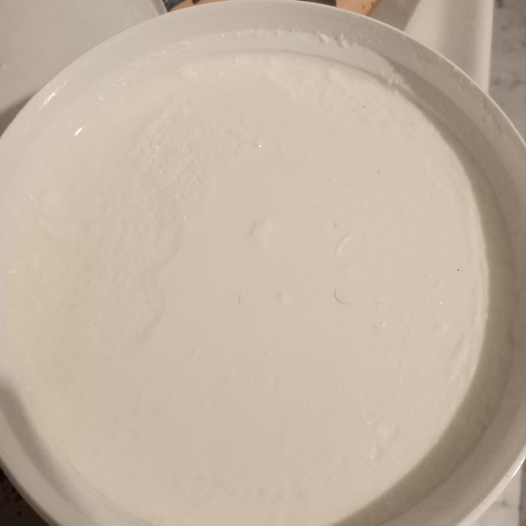 Aldığım Yoğurttan Kıl Çıktı, Market Ve Marka Çözüm Sunmadı