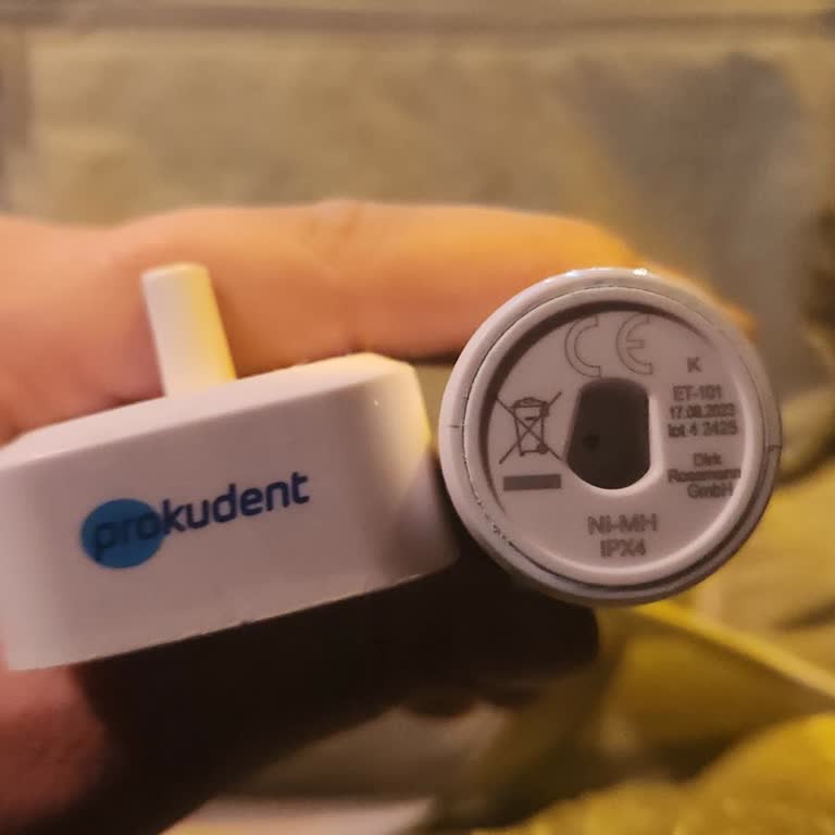 Rossmann Yeni Alınan Diş Fırçası Şarj Olmuyor, Mağaza Fişsiz Yardımcı Olmadı