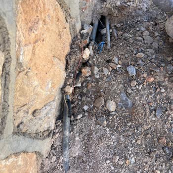 Acil Tehlike: Elektrik Tesisatındaki Uygunsuzluk Ve Akedaş'ın İletişim Sorunu