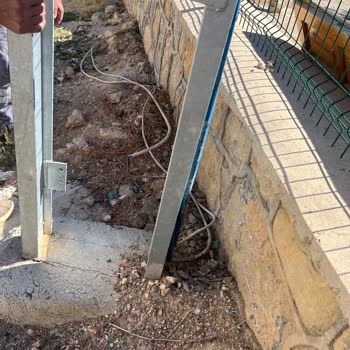 Acil Tehlike: Elektrik Tesisatındaki Uygunsuzluk Ve Akedaş'ın İletişim Sorunu