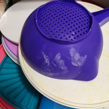 Tupperware Saklama Kapaklarında Sararma Ve Leke Sorunu, Garanti Desteği Sağlanmadı