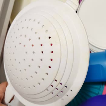 Tupperware Saklama Kapaklarında Sararma Ve Leke Sorunu, Garanti Desteği Sağlanmadı