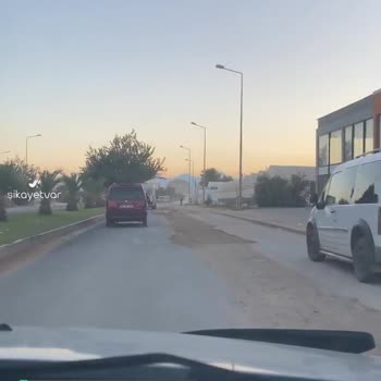 Kepez Belediyesi Asat Yüzünden Yol Sorunu