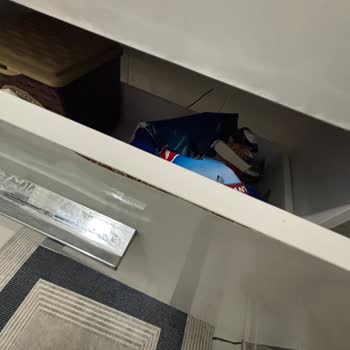 Vitra Banyo Dolabında Garanti Süresi İçinde Çekmece Şişme Sorunu