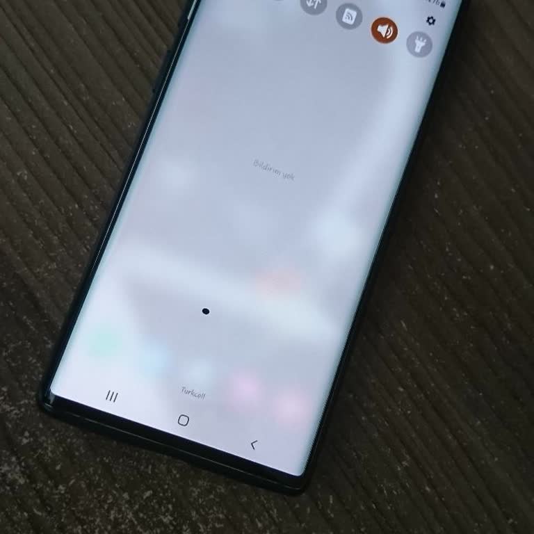 Pil Değişimi Sonrası Ekran Arızası Ve Yetersiz Servis Desteği Nedeniyle Mağduriyet