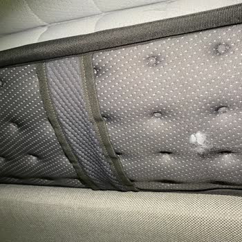 Yataş Çift Kişilik Yatakta Deformasyon Ve Yırtık Sorunu