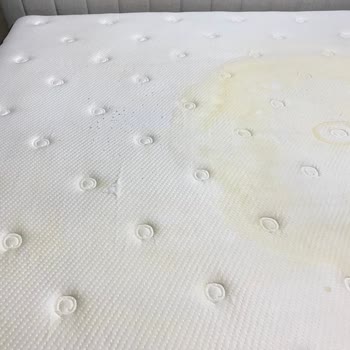 Yataş Çift Kişilik Yatakta Deformasyon Ve Yırtık Sorunu