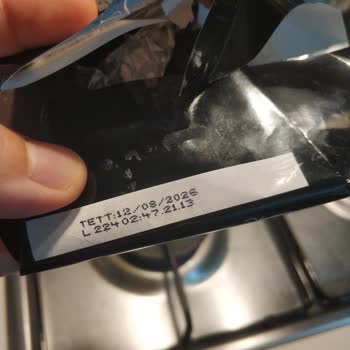 Migros'tan Alınan Eti Karam Bitter Çikolatada Küf Tadına Rastladım