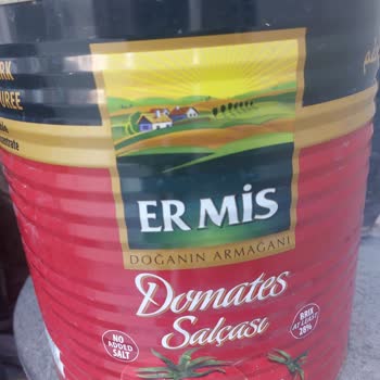 Er Mis Domates Salçası Kokuyordu