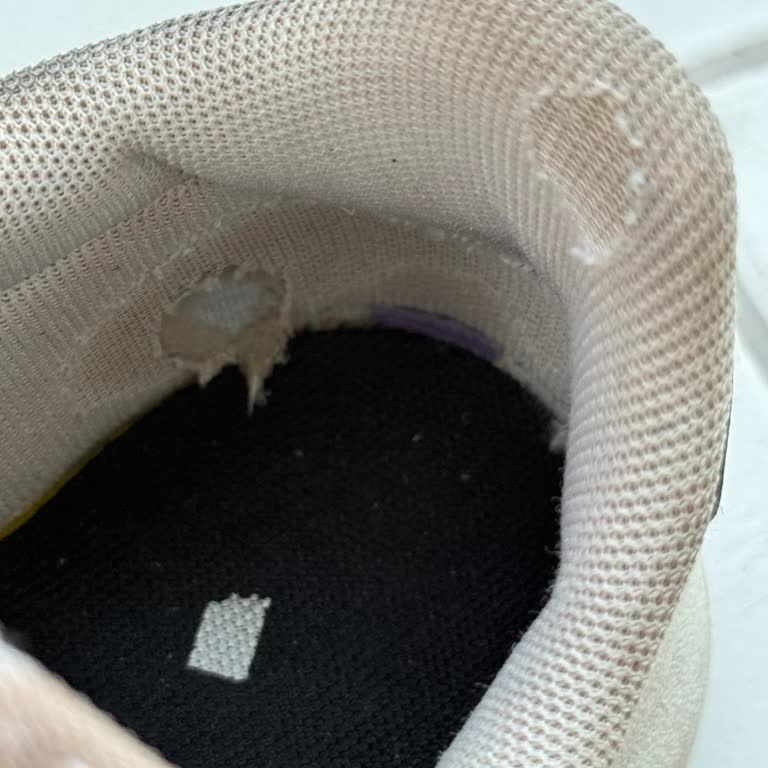 Adidas Ayakkabının Kısa Sürede Yırtılması Ve Çözüm Sunulmaması Mağduriyet Yaşattı