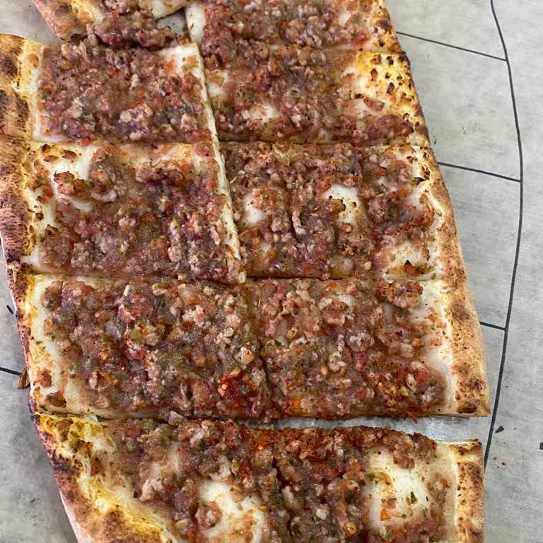 Pidem Restoranında Kötü Ürün Ve İlgisiz Personel Deneyimi